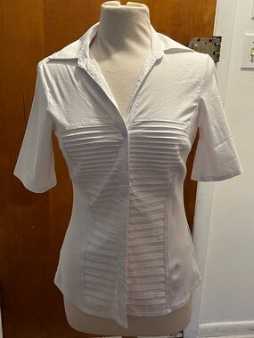 Zac & Rachel Women's White Button Down Short Sleeve Blouse Top. Size S. NWT NEW